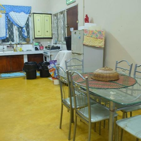 Teratak Ibunda Guest House Kota Bharu Extérieur photo