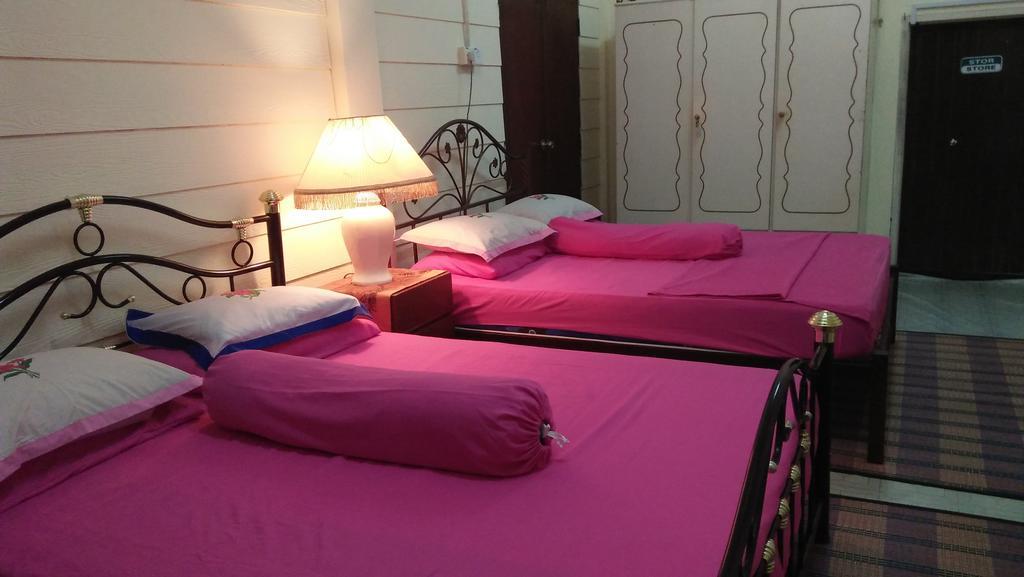 Teratak Ibunda Guest House Kota Bharu Extérieur photo