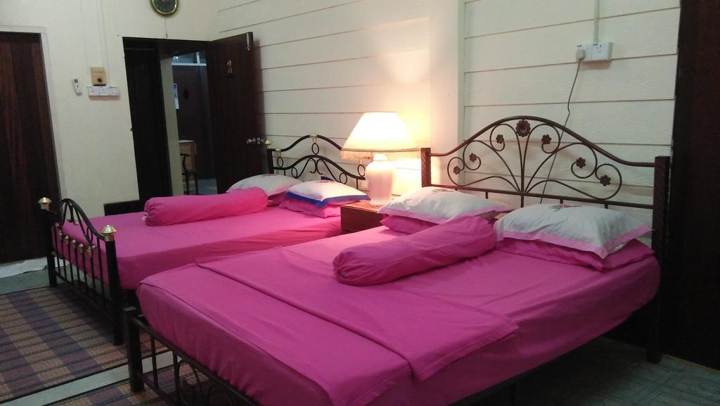 Teratak Ibunda Guest House Kota Bharu Extérieur photo